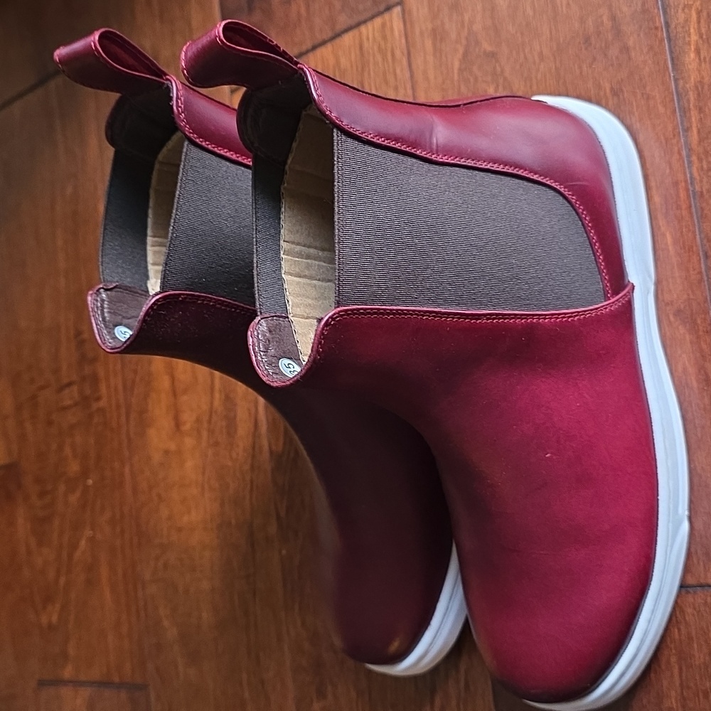 Men's Chelsea Sneaker In Wine - Picture 3 of 7